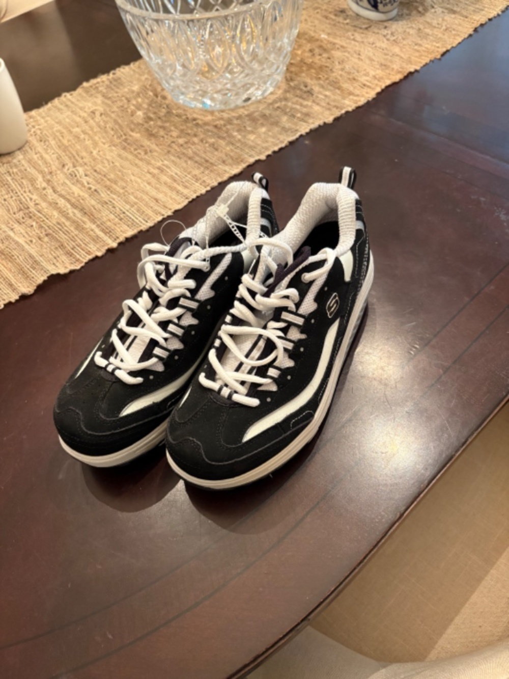Skechers shape-ups sneaker NWT